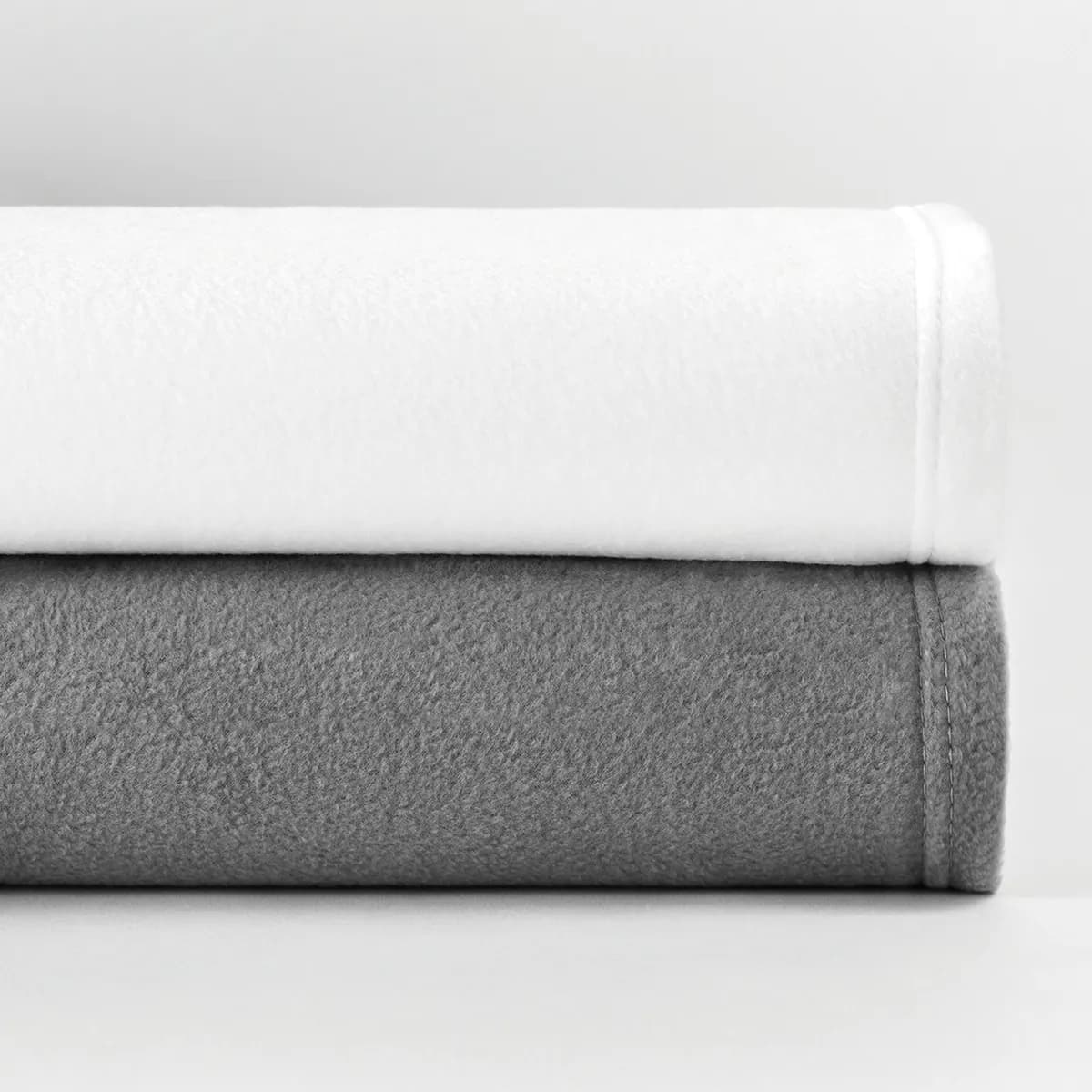 Bulk Fleece Blankets for Hospitality