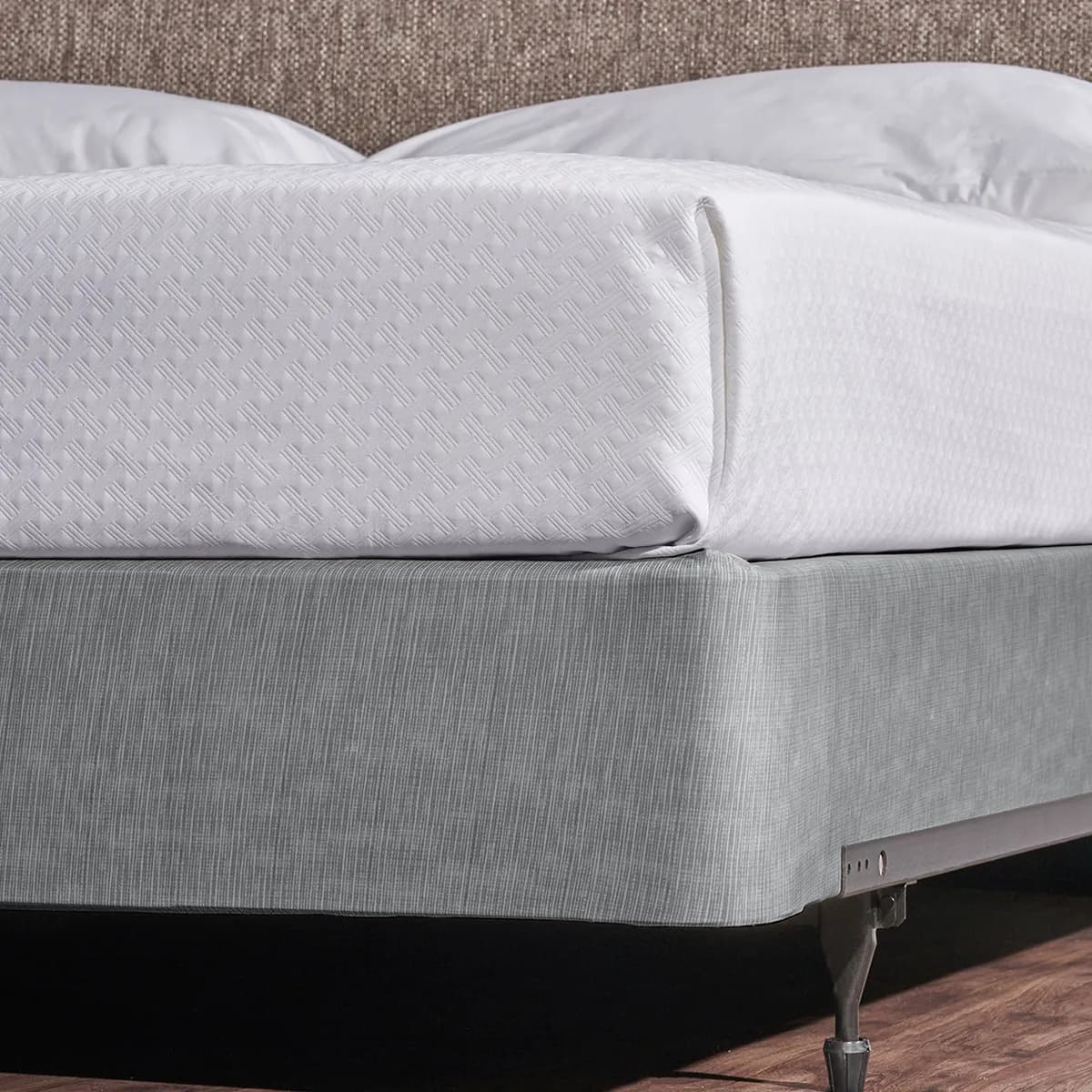 Magnesium Box Spring Cover