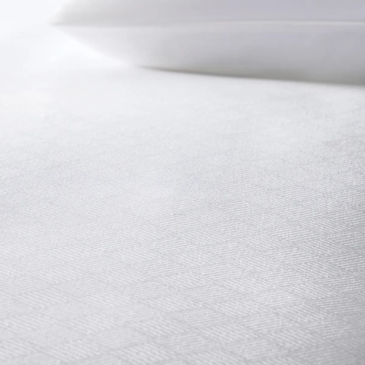 Solitaire No-Iron Top Cover