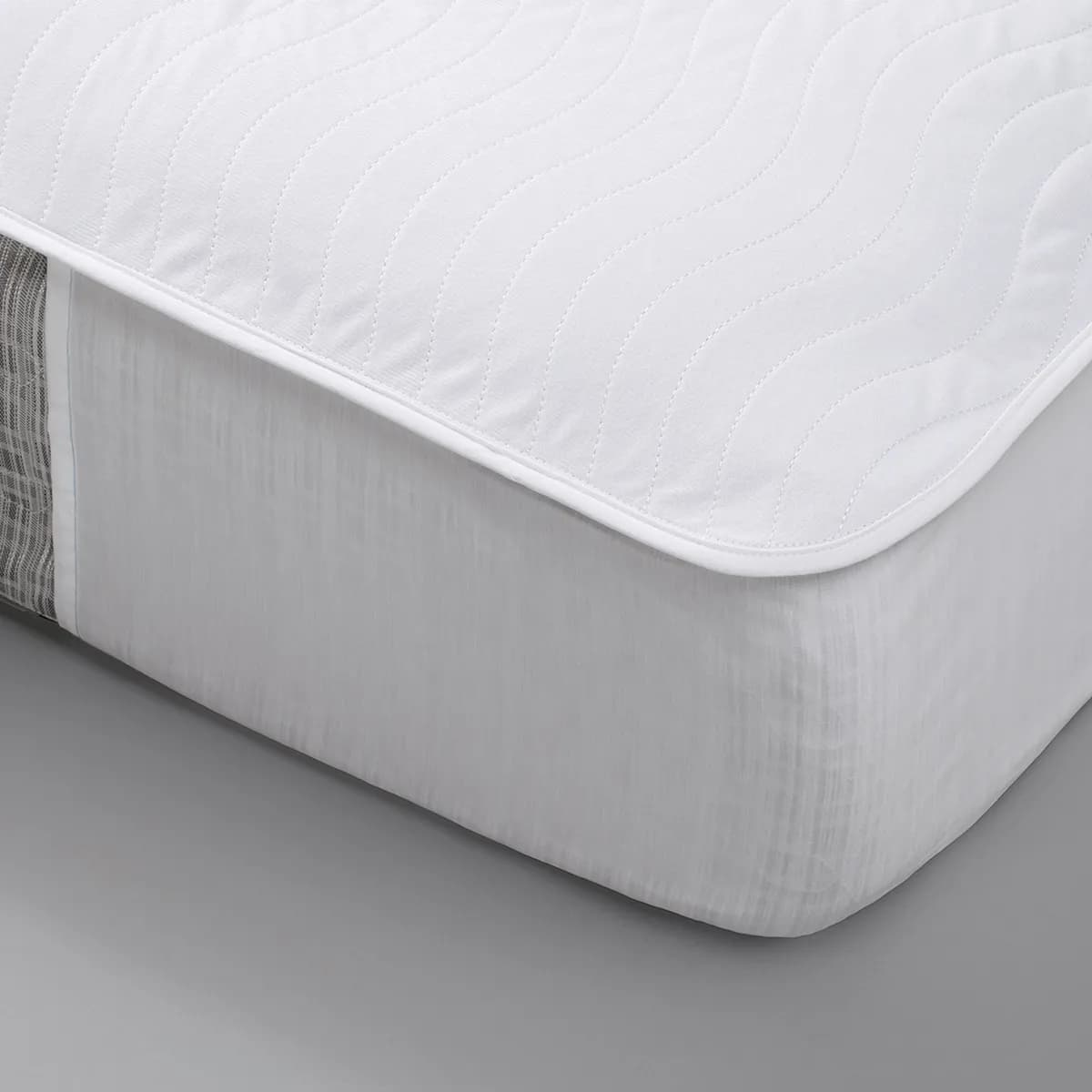 Quilted Waterproof Mattress Pad